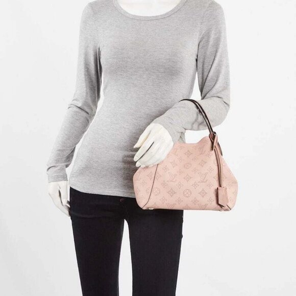 Louis Vuitton Magnolia Monogram Mahina Leather Hina PM Bag w/o Strap - Picture 2 of 12